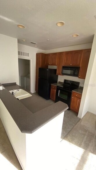 Building Photo - 2532 Grand Central Pkwy