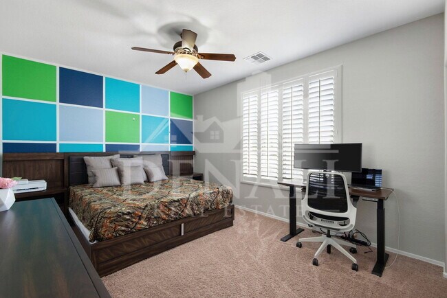 Building Photo - 2881 E Tonto Dr