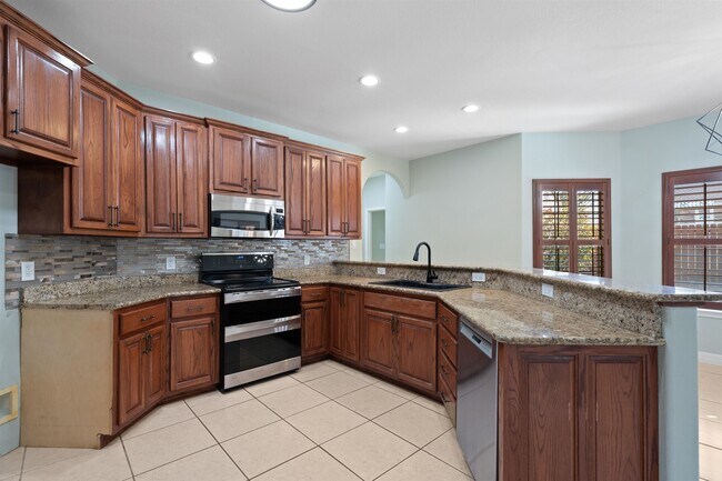 Building Photo - 206 Saddle Blanket