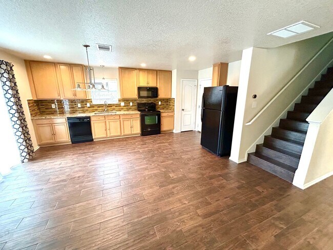 Building Photo - *MOVE IN SPECIAL* Beautiful 4-Bedroom Home Near UTSA & La Cantera! AVAILABLE NOW!
