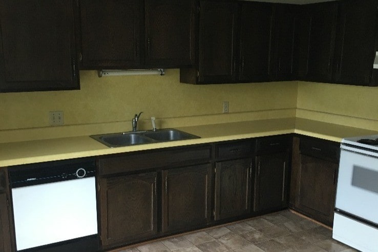 Dishwasher/Range - 507 E Cottage Ave