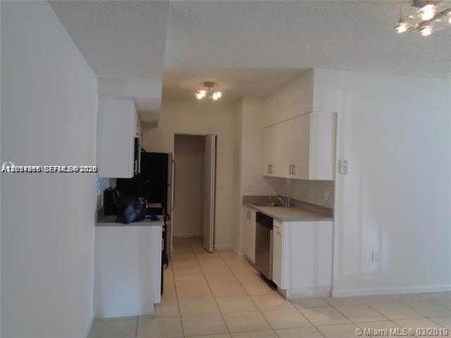 Building Photo - 3271 Sabal Palm Manor
