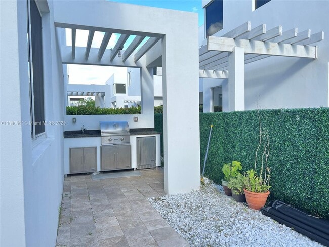 Building Photo - 10066 NW 76th Terrace