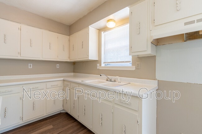 Building Photo - 8095 Whitebrook Dr