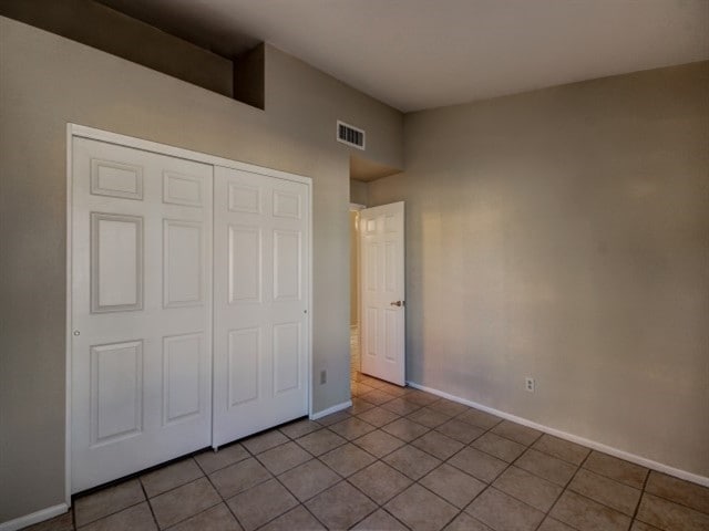 Building Photo - 3603 N 107th Dr
