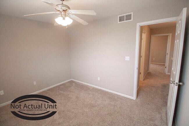 Building Photo - 3912 Snowy Owl Dr