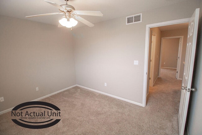 Building Photo - 3914 Snowy Owl Dr