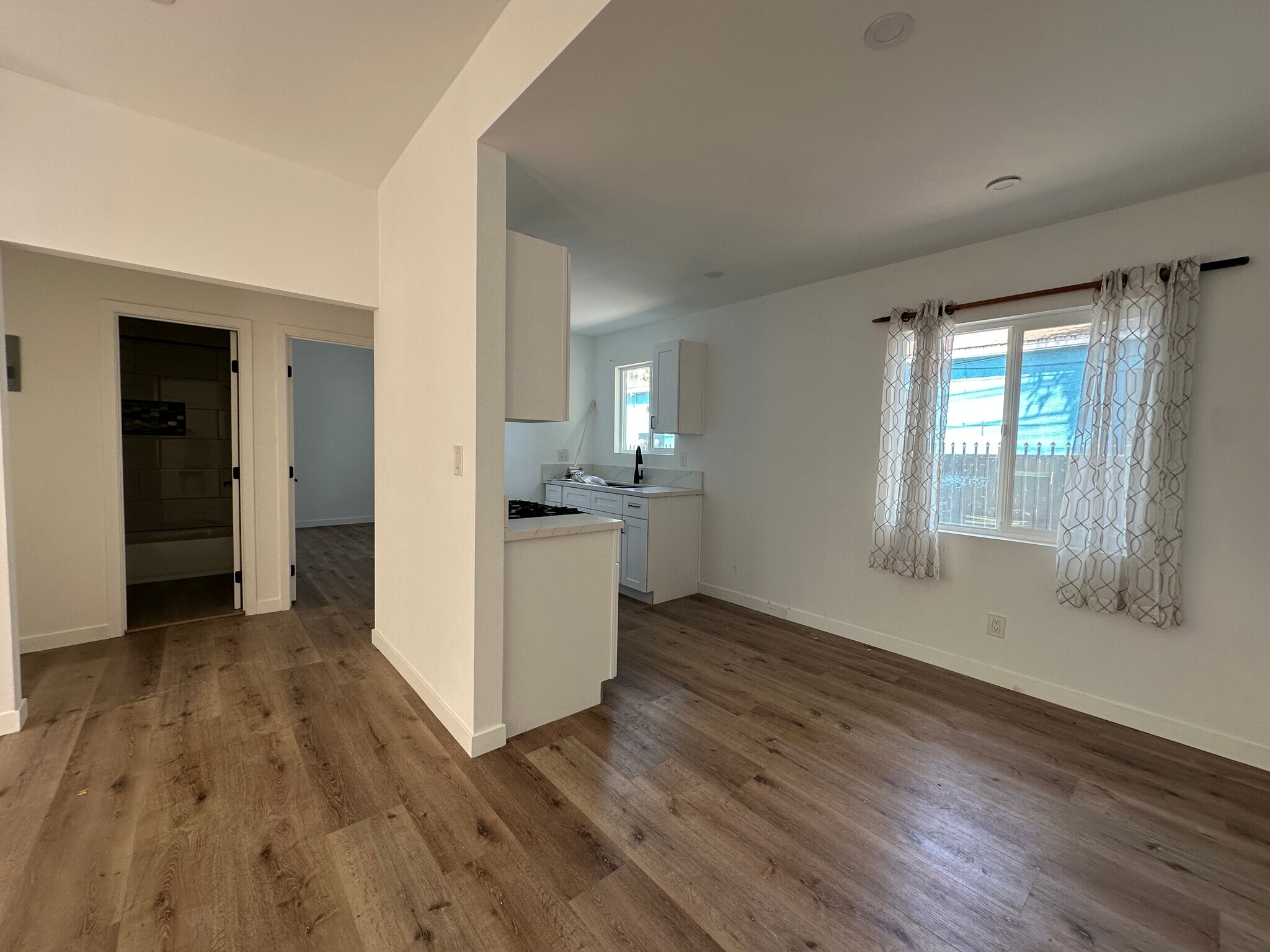 Building Photo - 455 W Cowles St