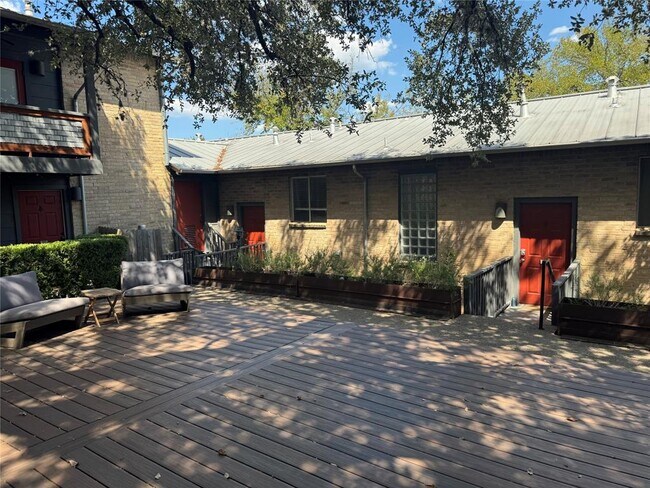 Building Photo - 1100 Azie Morton Rd