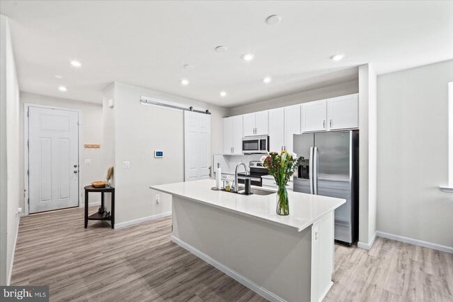 Building Photo - 2848 White Tail Dr