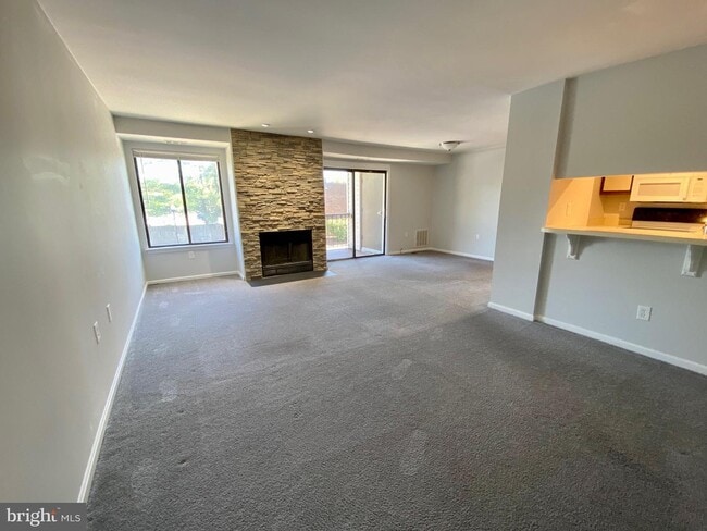 Building Photo - 1121 Castle Harbor Way