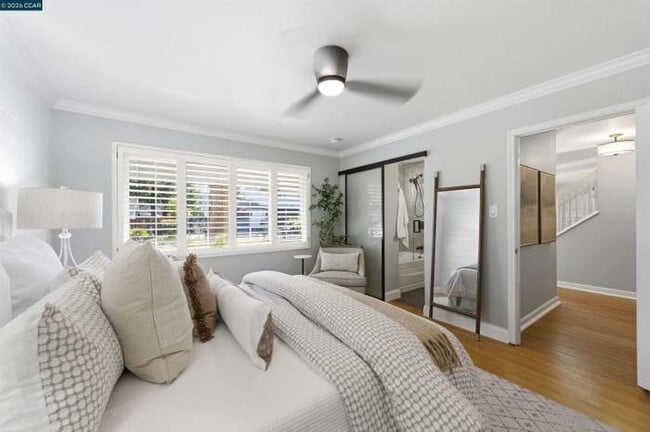 Building Photo - 2933 Madeira Way