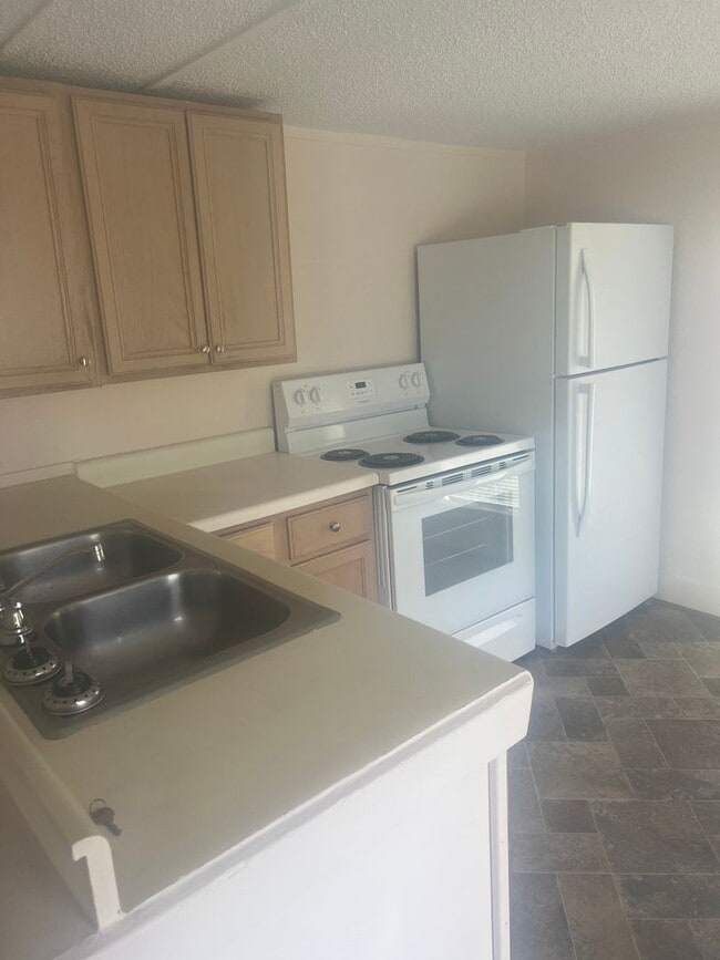 Building Photo - 2BR 1 BA Mobile Home Mary Esther $1100 m/o