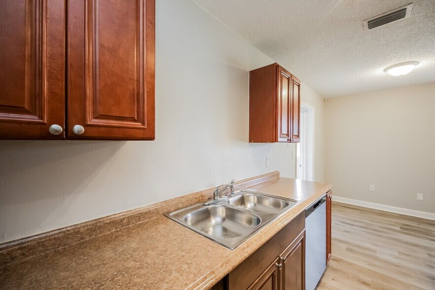 Building Photo - 1778 Settler Dr