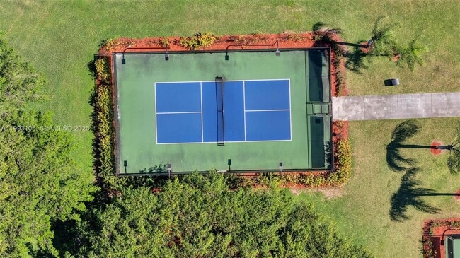 Building Photo - 2425 SE 28th Dr