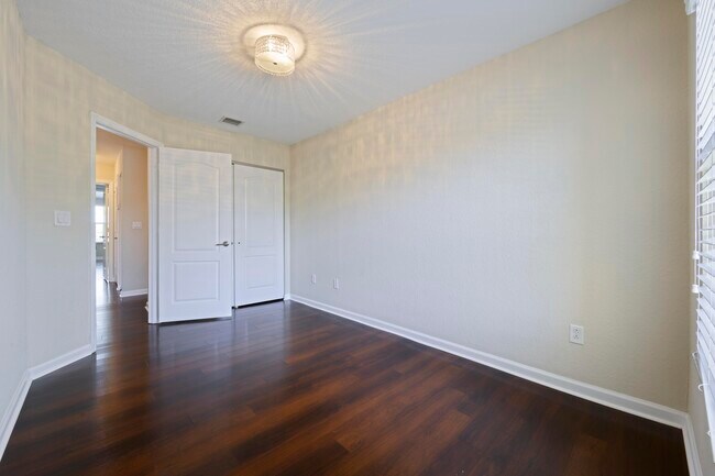 Building Photo - 5817 Monterra Club Dr