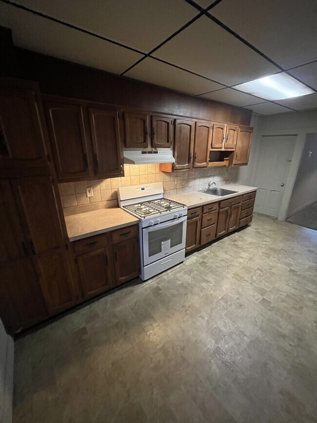 Building Photo - 446 Nevin St