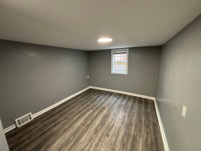 Building Photo - 3 bedroom 1.5 bathroom for rent in Arlington