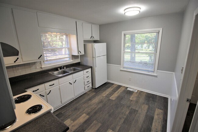 Building Photo - Available For Immediate Move-In!
