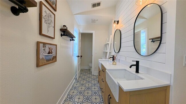 Building Photo - 16948 Corner Hill Ct