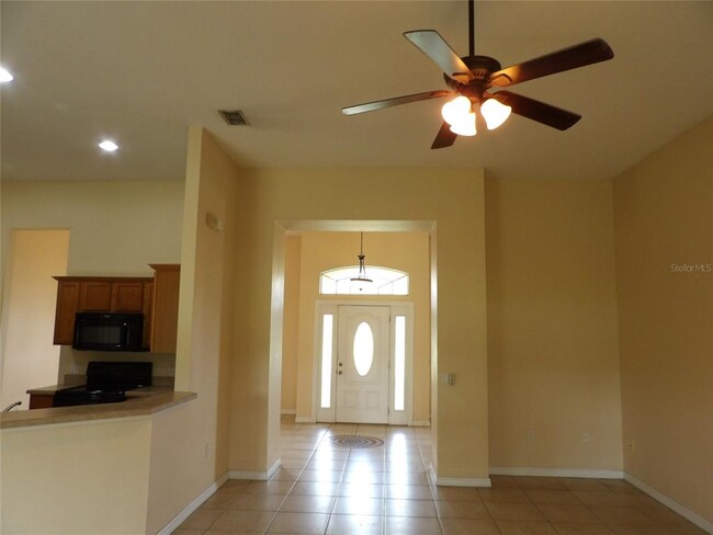 Building Photo - 3074 Bay Laurel Cir N