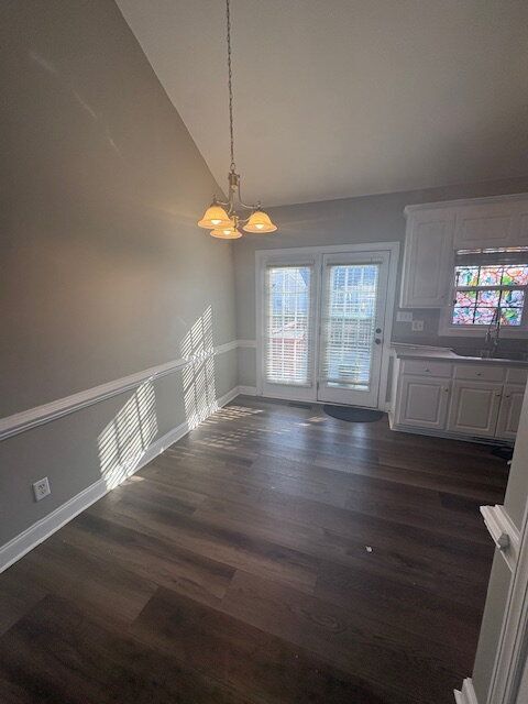 Building Photo - 626 Edenbrook Dr