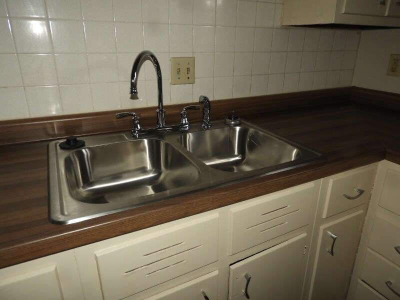 Building Photo - 6006 Dickson Rd