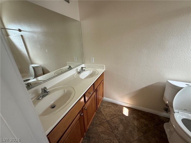 Building Photo - 5073 Tunnel Falls Dr