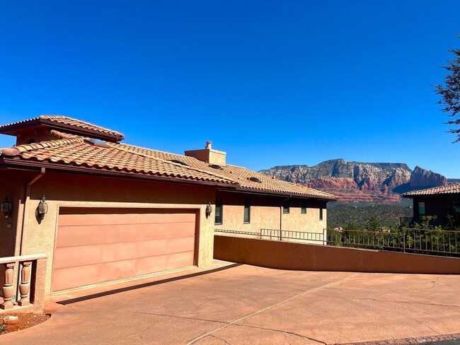 Building Photo - HOUSE - WEST SEDONA - PANORAMIC VIEWS/ GAT...