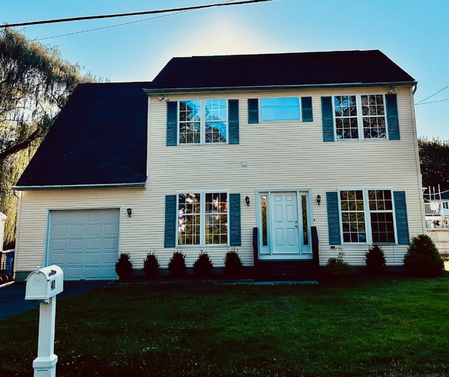 Building Photo - 40 Marlin Dr