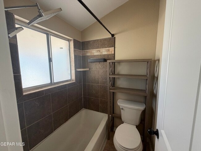 Building Photo - 2243 Seagull Dr