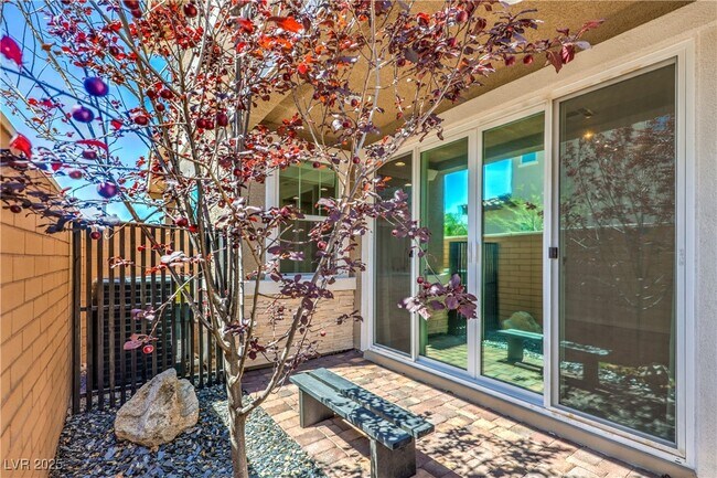 Building Photo - 904 Cottonwood Hl Pl