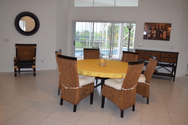 Building Photo - Fully furnished 3 bedroom 3 Bath POOL home in Sandpiper Bay