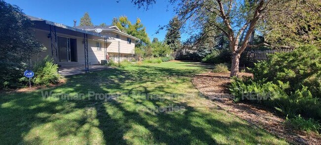 Building Photo - 6853 Duke Dr