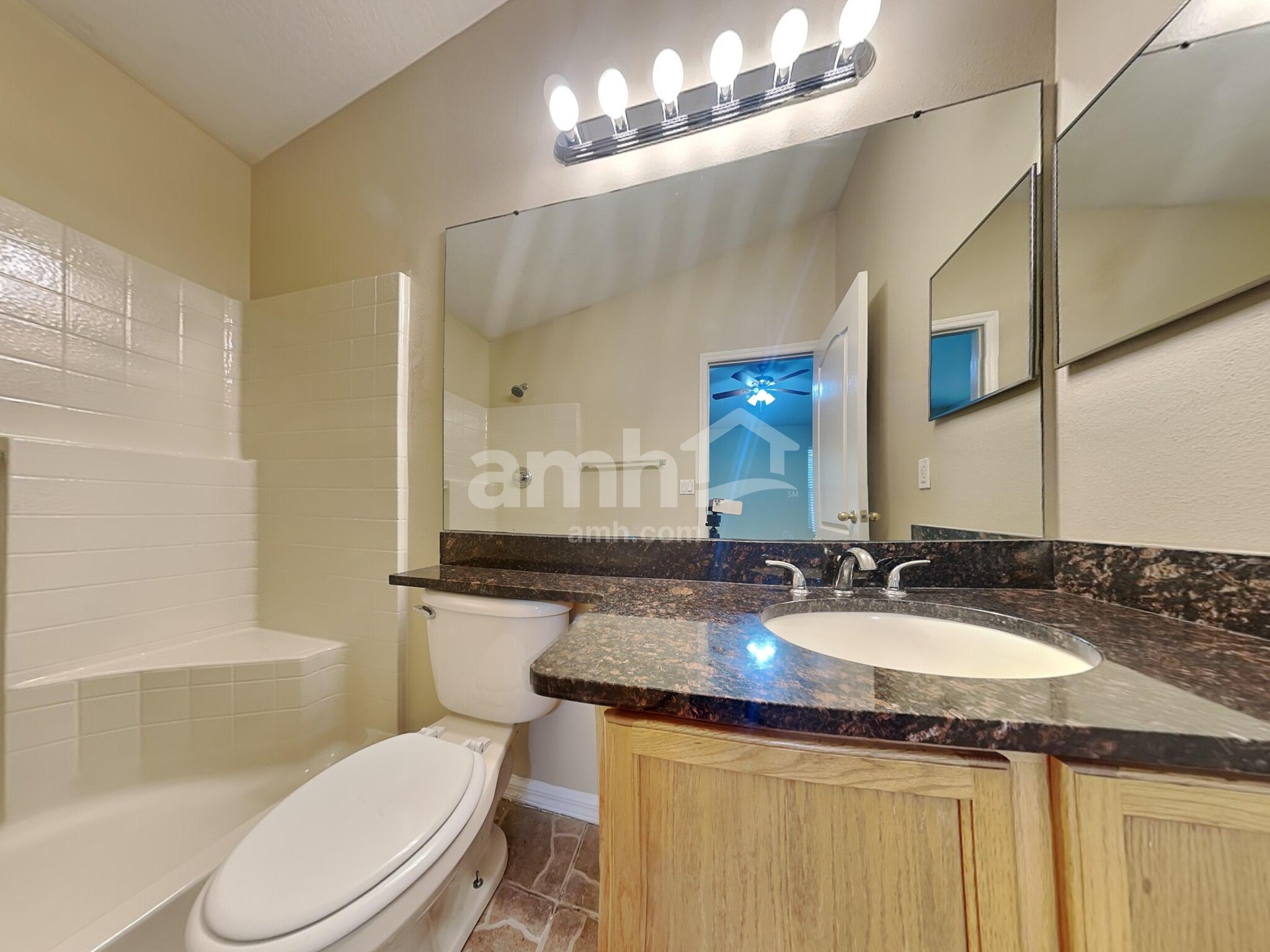 Building Photo - 8467 Quarter Horse Dr