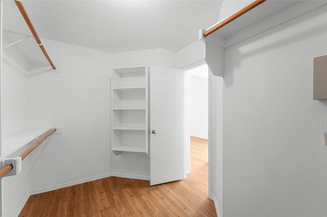 Building Photo - 9825 Tyler Dr