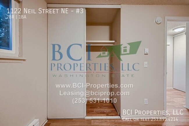 Building Photo - 1122 Neil St NE