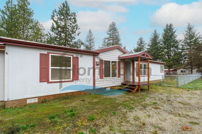 Building Photo - 2 Bedroom 2 Bathroom Home with Attached 2-Car Garage Available in Athol!