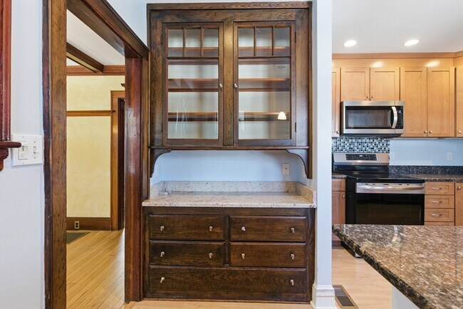 Building Photo - 7 Clyde Rd