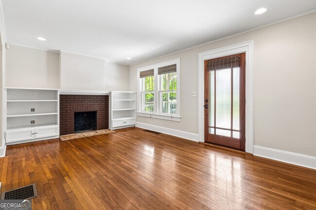 Building Photo - 254 2nd Ave SE