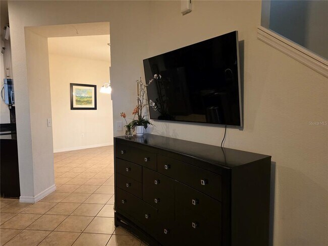 Building Photo - 11842 Silverlake Park Dr