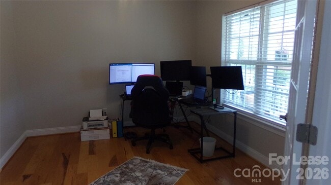 Building Photo - 10418 Glenmeade Rd