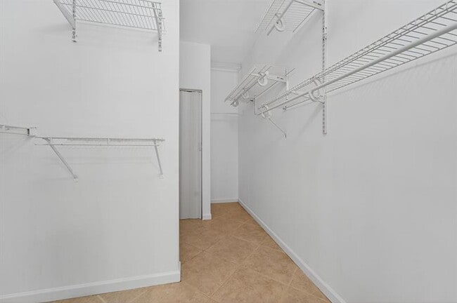 Building Photo - 2612 Florida Blvd