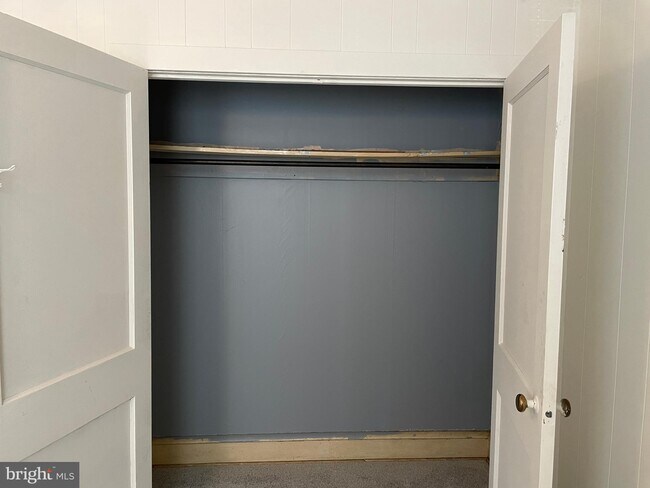 Building Photo - 439 Taylor Ave