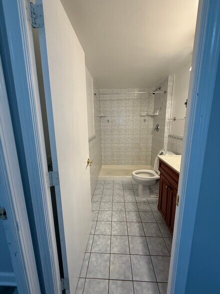 Building Photo - 4230 N Marine Dr