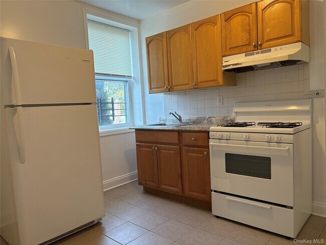 Building Photo - 49 5th St