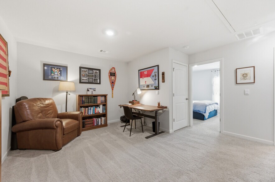 Building Photo - 503 Stoneybrook Dr