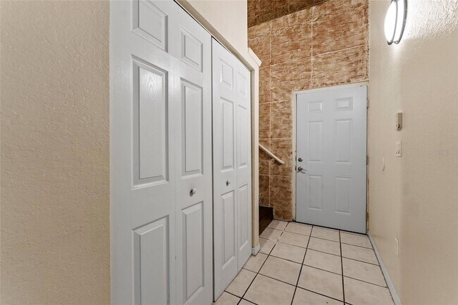 Building Photo - 5039 Sunridge Palms Dr