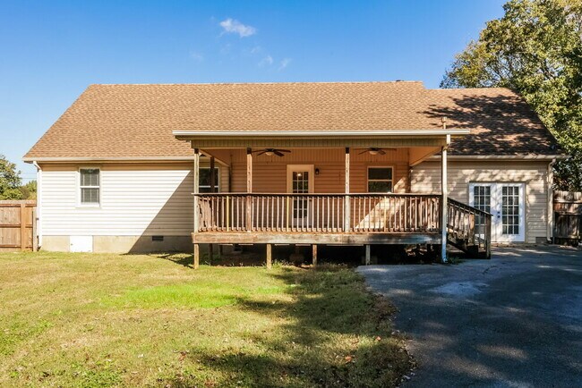 Building Photo - 2813 Edward Ct