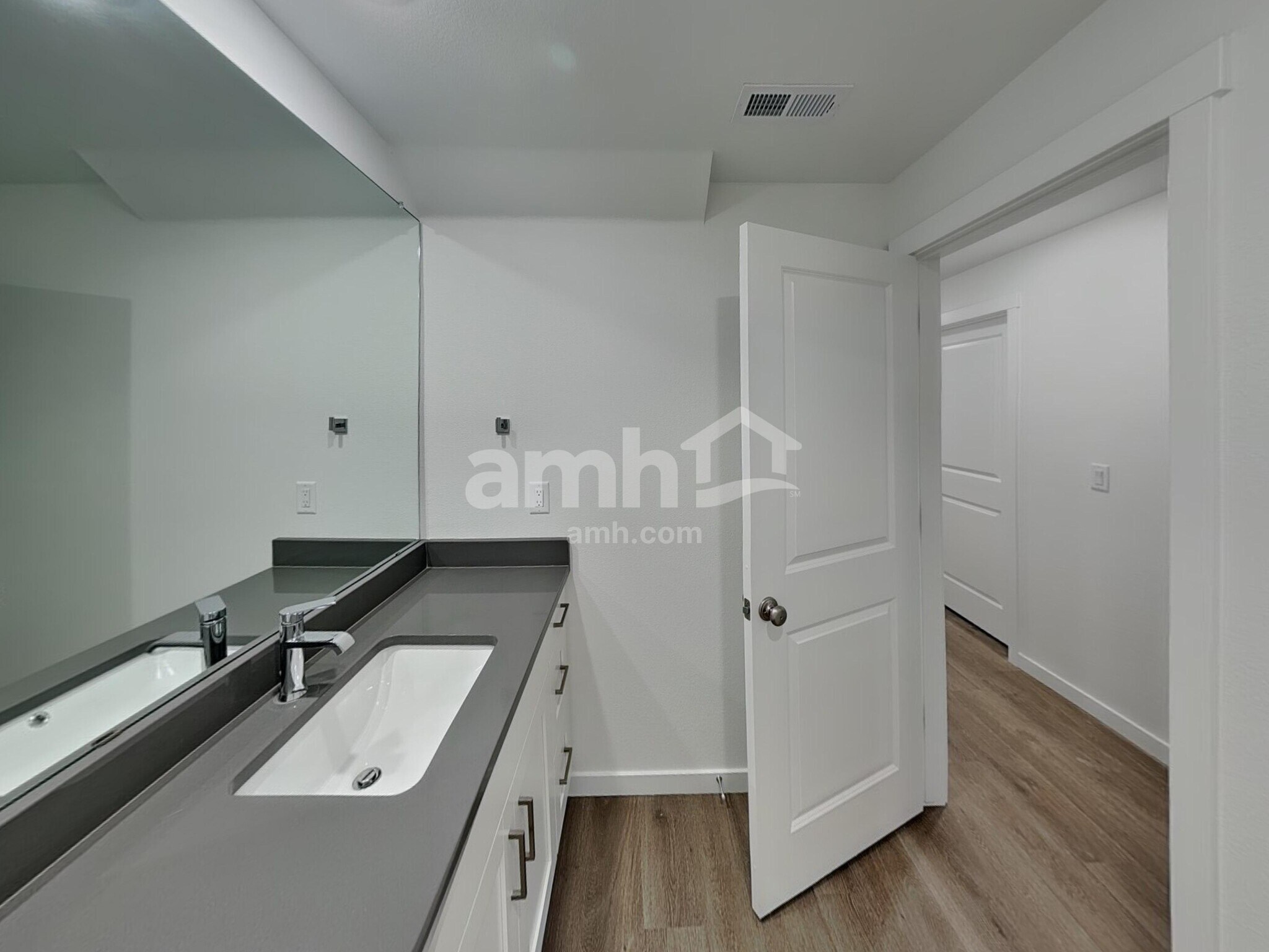 Building Photo - 23583 E 3rd Pl